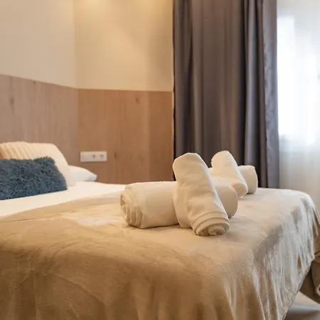 Halo Dos Апартаменты Виго